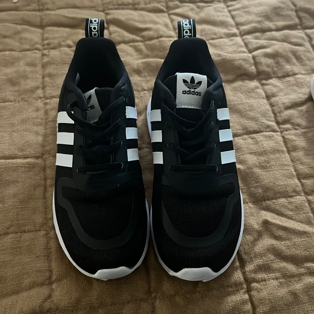 Adidas toddler 10c